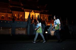 BIB: 316
                            <button type="button" onclick="openModal(22280874)" class="btn btn-primary btn-sm float-right btn-popup" data-toggle="modal" data-target=".modal-high-quality">
                        <i class="fas fa-shopping-cart"></i> Add to Cart
                    </button>
                                            <button type="button" onclick="isThisMe(22280874, true)" class="btn btn-success btn-sm float-right btn-popup btn-isme hidden" data-toggle="tooltip" data-placement="bottom" title="นี่คือรูปของคุณใช่ไหม คลิกที่นี่เพื่อเอาเข้าอัลบั้ม">
                        <i class="fas fa-plus"></i> Add to album
                    </button>
                    <button type="button" onclick="isThisMe(22280874, false)" class="btn btn-warning btn-sm float-right btn-popup btn-isnotme hidden">
                        <i class="fas fa-ban"></i> Remove from album
                    </button>